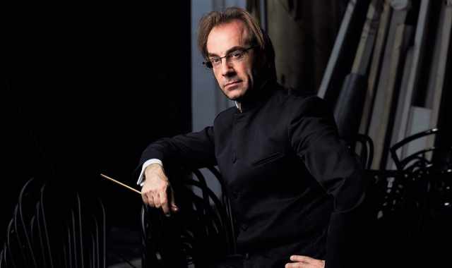Il barese Fabio Mastrangelo, direttore d'orchestra in Russia: «Tutto iniziò con Nino Rota»